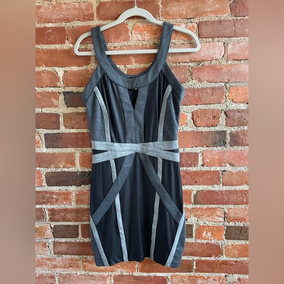 Black gray dress with cut-out - Picture 9 of 13